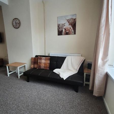 2 Bed House, Contractors & Holiday Guests Welcomed Dowlais Dış mekan fotoğraf