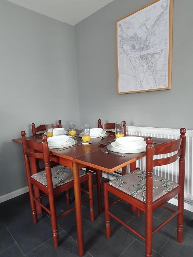 2 Bed House, Contractors & Holiday Guests Welcomed Dowlais Dış mekan fotoğraf