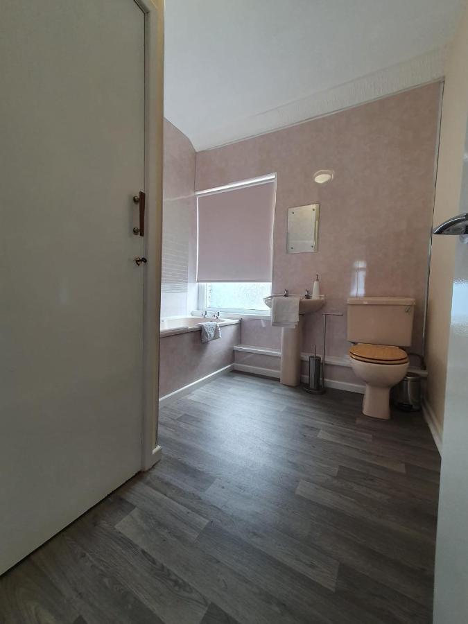 2 Bed House, Contractors & Holiday Guests Welcomed Dowlais Dış mekan fotoğraf